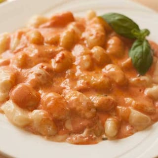 Vegan gnocchi pink sauce