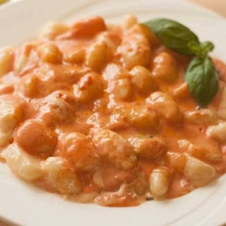 Vegan gnocchi pink sauce