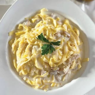 Fettuccine Alfredo