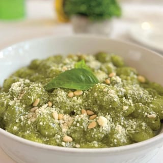 Vegan gnocchi pesto